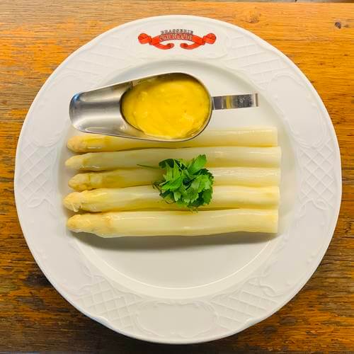White asparagus from France (5pcs)
