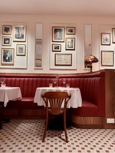 Parisian Style - Gavroche Restaurant Singapore