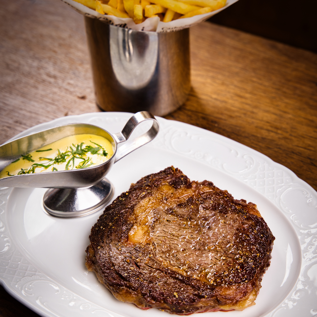 STEAK FRITES ET SAUCE BÉARNAISE - Ribeye Steak with Béarnaise Sauce and French Fries